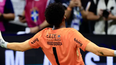Hugo Souza foi decisivo na semifinal da Copa do Brasil.