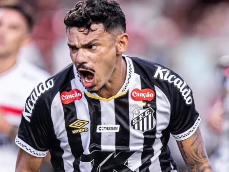 Santos topa emprestar Tiquinho Soares para outro clube