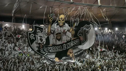 Torcida do Vasco no Maracanã – Foto: Thiago Ribeiro/AGIF