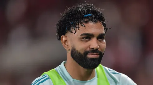 Gabigol durante jogo da Raposa contra o Flamengo.