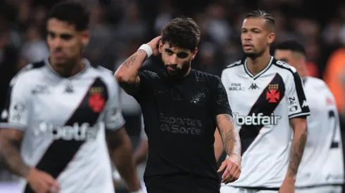 Corinthians e Vasco jogam em busca de "salvar o ano" e quebrar jejum incômodo