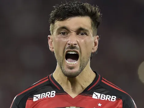 Craque Neto crava Arrascaeta acima de Dembélé antes de Flamengo x PSG: “1 milhão de vezes melhor”