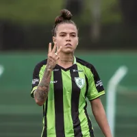 Atlético-MG negocia a contratação da atacante Pimenta, do América