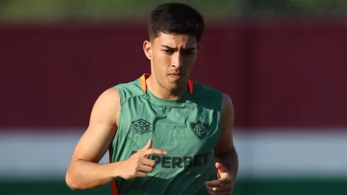 Lezacno em treino do Fluminense
