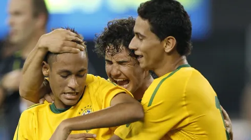 Neymar, Ganso e Pato, jogando pela Seleção Brasileira.
Foto: Jeff Zelevansky/Getty Images