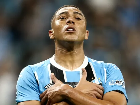 Carlos Vinícius recebe sondagens pra sair do Grêmio