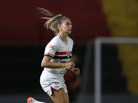 São Paulo renova com Carol Gil