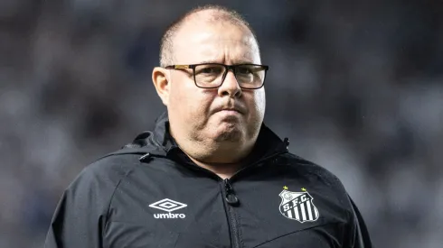 Marcelo Fernandes durante a sua passagem no Santos em partida válida pela Vila Belmiro