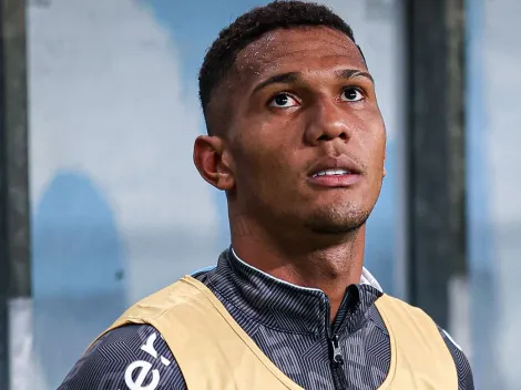 Adriel afirma que empresário foi culpado por ser barrado no Grêmio