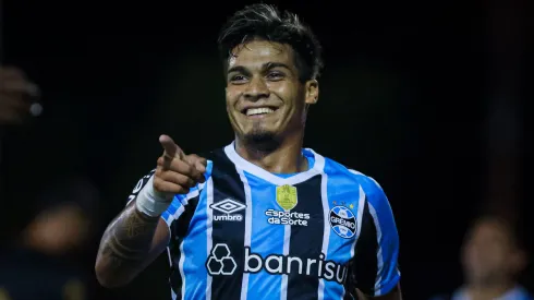 Matías Arezo pode sair do Grêmio.