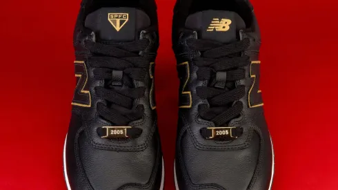 São Paulo e New Balance apresentam edição limitada de tênis em homenagem ao título mundial — Foto DivulgaçãoSão Paulo