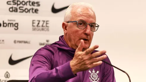 Treinador deu a sua opinião – Foto: Maxi Franzoi/AGIF.