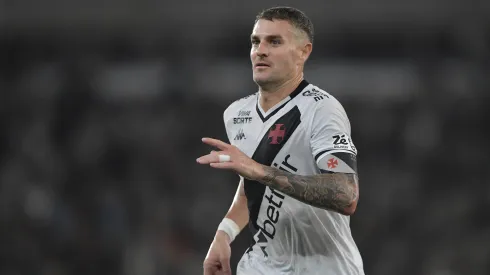 Vegetti em jogo pelo Vasco da Gama em 2025 – Foto: Thiago Ribeiro/AGIF