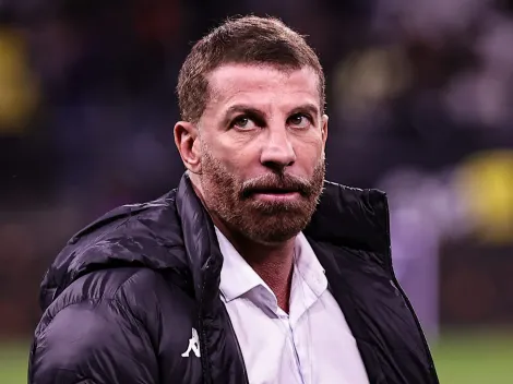 Vasco presenteia funcionários com ingressos + camisas para a final