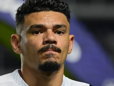 Botafogo toma decisão de não contatar Tiquinho Soares, do Santos