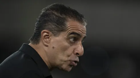 Renato Paiva no Botafogo. Foto: Jorge Rodrigues/AGIF