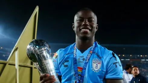 Hinestroza é um dos alvos do Peixe no mercado da bola.