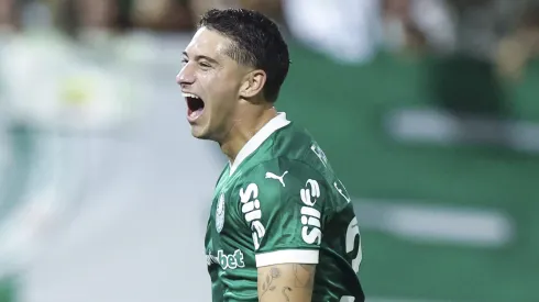 Emi Martínez tem contrato com Palmeiras até 2029, mas não empolgou Abel em sua 1º temporada pelo SEP