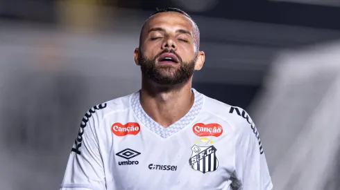 Atacante decidiu abrir o jogo – Foto: Abner Dourado/AGIF.