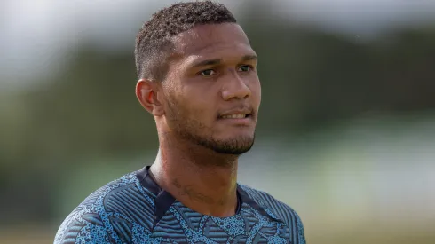 Adriel teve sua saída sacramentada.