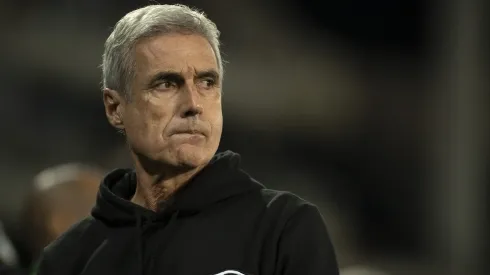 RJ – RIO DE JANEIRO – 27/06/2023 – LUIS CASTRO, TECNICO DO BOTAFOGO – Luis Castro, tecnico do Botafogo, no Engenhao, na temporadas de 2022 e 2023. Durante Foto: Jorge Rodrigues/AGIF