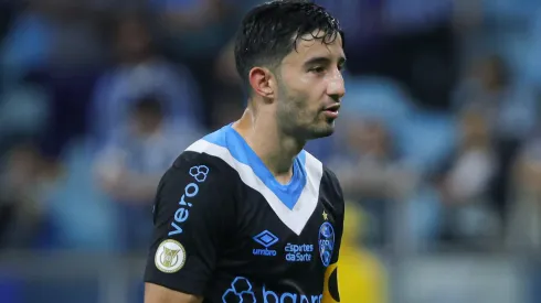 Villasanti pode se despedir do Grêmio em 2026