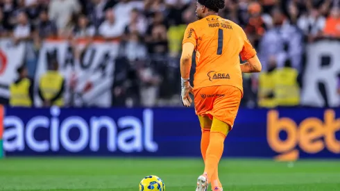 Hugo Souza vira referência do Corinthians em pênaltis