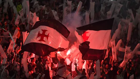 Torcida do Vasco no Maracanã – Foto: Thiago Ribeiro/AGIF
