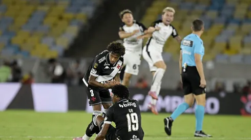 RJ – RIO DE JANEIRO – 21/12/2025 – COPA DO BRASIL 2025, VASCO X CORINTHIANS – jogadores do Corinthians comemoram a vitoria e o titulo apos a partida contra o Vasco no estadio Maracana pelo campeonato Copa Do Brasil 2025. Foto: Alexandre Loureiro/AGIF