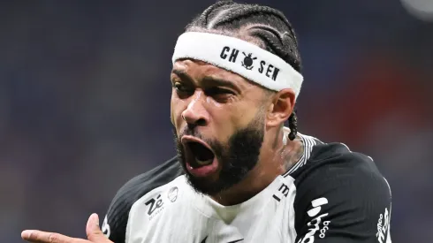 Memphis Depay foi decisivo na final.