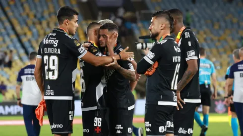 Jogadores do Vasco teriam se irritado com provocações de funcionários do Maracanã após derrota para o Corinthians