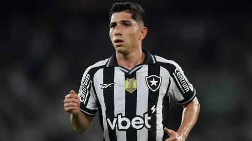 RJ – RIO DE JANEIRO – 11/09/2025 – COPA DO BRASIL 2025, BOTAFOGO X VASCO – Savarino jogador do Botafogo durante partida contra o Vasco no estadio Engenhao pelo campeonato Copa Do Brasil 2025. Foto: Thiago Ribeiro/AGIF