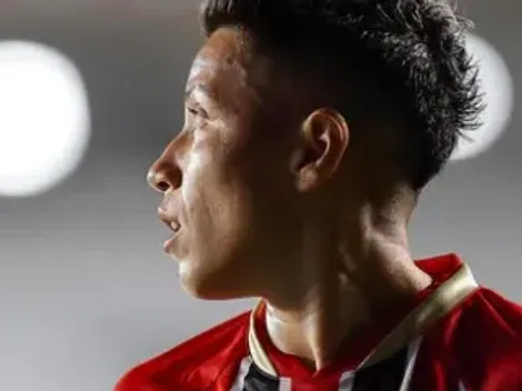 Lateral Bia Menezes assina novo contrato com o São Paulo