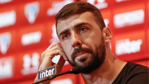 Lucas Pratto passou por Atlético-MG e São Paulo