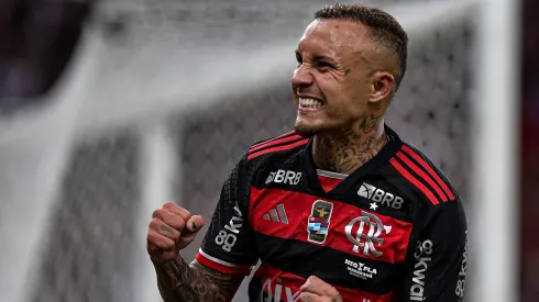 Atacante tem o futuro incerto – Foto: Thiago Ribeiro/AGIF.