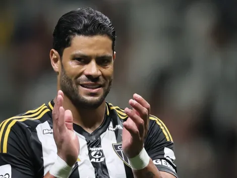 Hulk treina pesado nas férias na Europa