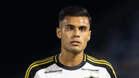 SP – BRAGANCA PAULISTA – 16/11/2025 – BRASILEIRO A 2025, BRAGANTINO X ATLETICO-MG – Fausto Vera jogador do Atletico-MG lamenta GOL PERDIDO durante partida contra o Bragantino no estadio Cicero De Souza Marques pelo campeonato Brasileiro A 2025. Foto: Joisel Amaral/AGIF