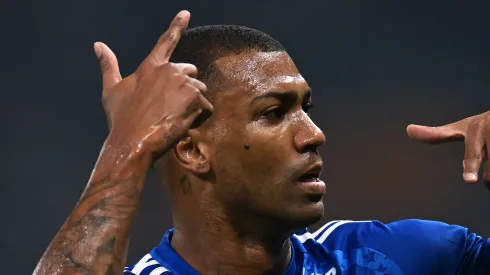 Walace, volante do Cruzeiro em partida pelo campeonato brasileiro (Foto: Pedro Vilela/Getty Images)