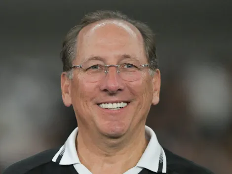 Textor varre o mercado e decide anunciar 3 contratações