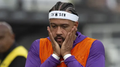 Depay estaria insatisfeito com algumas pessoas no Corinthians.