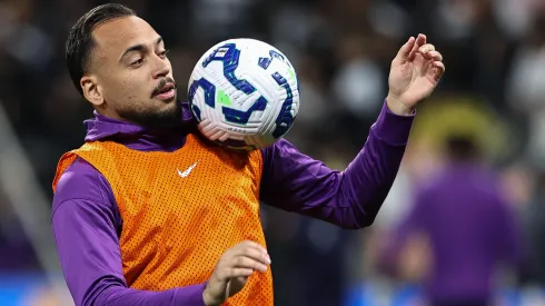 SP – SAO PAULO – 17/12/2025 – COPA DO BRASIL 2025, CORINTHIANS X VASCO -Maycon jogador do Corinthians durante aquecimento antes da partida contra o Vasco no estadio Arena Corinthians pelo campeonato Copa Do Brasil 2025. Foto: Joisel Amaral/AGIF