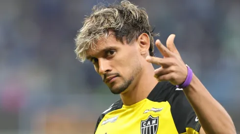 MG – BELO HORIZONTE – 11/09/2025 – COPA DO BRASIL 2025, CRUZEIRO X ATLETICO-MG – Gustavo Scarpa jogador do Atletico-MG durante aquecimento antes da partida contra o Cruzeiro no estadio Mineirao pelo campeonato Copa Do Brasil 2025. Foto: Gilson Lobo/AGIF