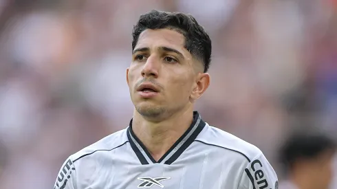 Savarino jogador do Botafogo durante partida contra o Fluminense no estadio Maracana pelo campeonato Brasileiro A 2025. Foto: Thiago Ribeiro/AGIF