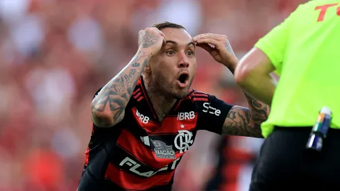 Éverton Cebolinha, atacante do Flamengo em partida pelo campeonato brasileiro (Foto: Buda Mendes/Getty Images)
