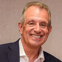 Balanço histórico do Flamengo em 2025 surpreende imprensa e especialistas em finanças esportivas