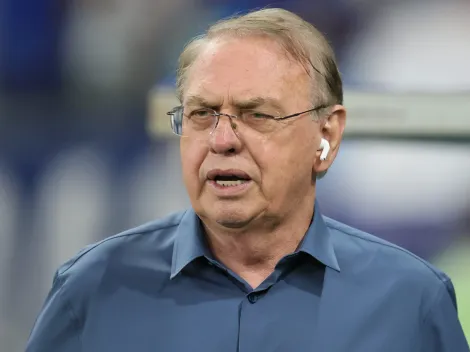 Osmar Stabile é cauteloso sobre volta de Paulinho ao Corinthians