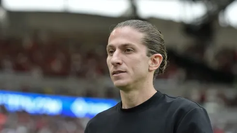 RJ – RIO DE JANEIRO – 31/08/2025 – BRASILEIRO A 2025, FLAMENGO X GREMIO – Filipe Luis tecnico do Flamengo durante partida contra o Gremio no estadio Maracana pelo campeonato Brasileiro A 2025. Foto: Thiago Ribeiro/AGIF