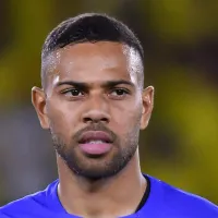 Renan Lodi desembarca em Belo Horizonte e manda recado sobre assinatura com o Atlético-MG: “Decisão difícil”