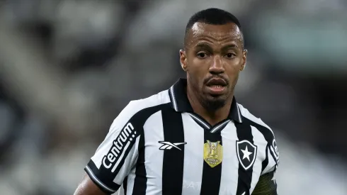 RJ – RIO DE JANEIRO – 29/07/2025 – COPA DO BRASIL 2025, BOTAFOGO X BRAGANTINO – Marlon Freitas jogador do Botafogo durante partida contra o Bragantino no estadio Engenhao pelo campeonato Copa Do Brasil 2025. Foto: Jorge Rodrigues/AGIF