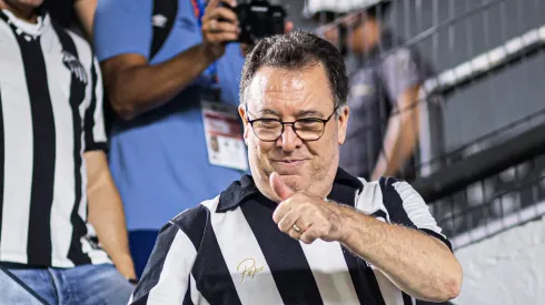 Marcelo Teixeira durante partida na Vila Belmiro.